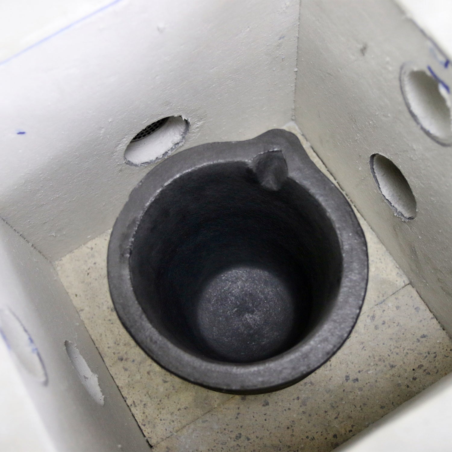 Becma GFR ProMelting III smeltoven 15 kg Binnenkant