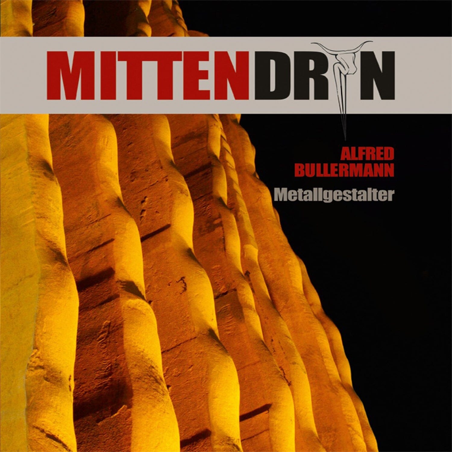 Boek Precies in het midden - Alfred Bullermann Vooraanzicht