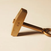 Bronzen hanger Thorhammer Mjölnir ca. 42 mm zijaanzicht