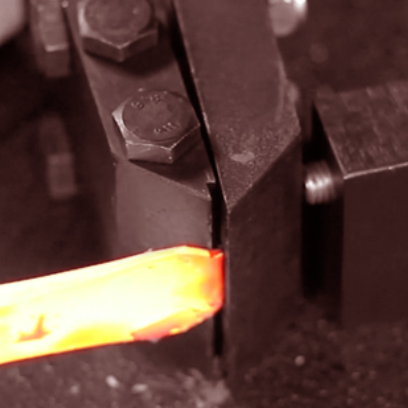 Nargesa PC16 smeedmachine voor heet smeden detail