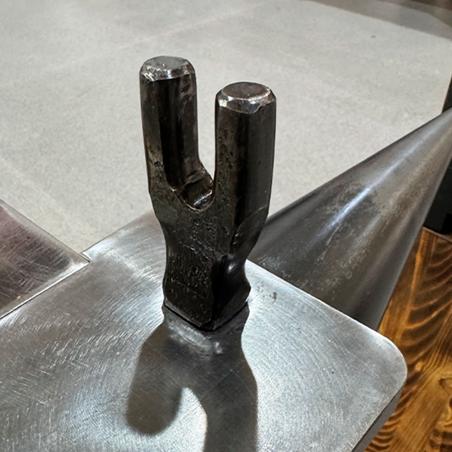 Nargesa PV21 hydraulische smeedpers 21 ton Detail